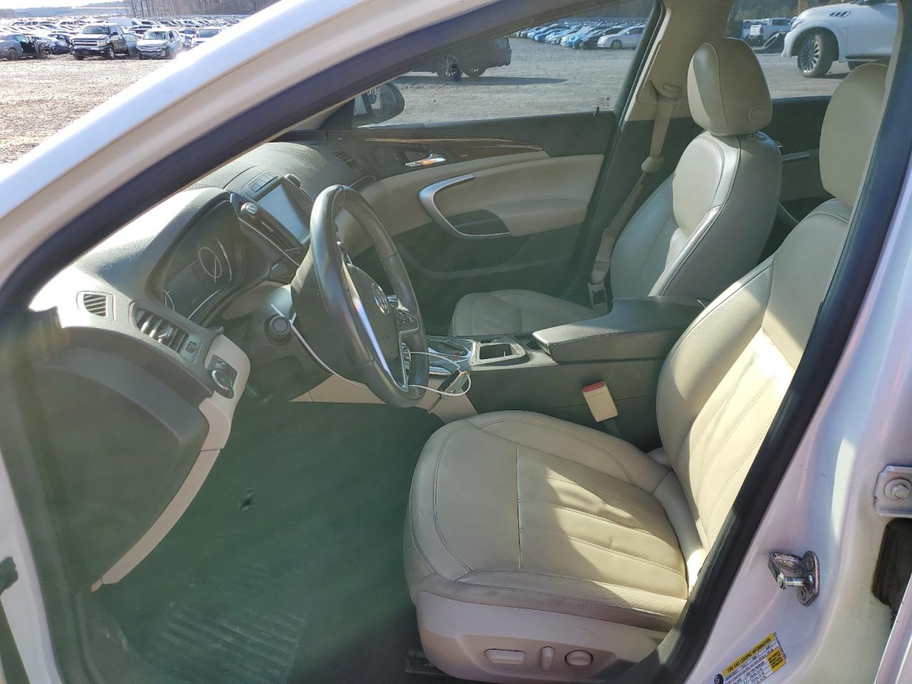 2016 Buick Regal - Image 7