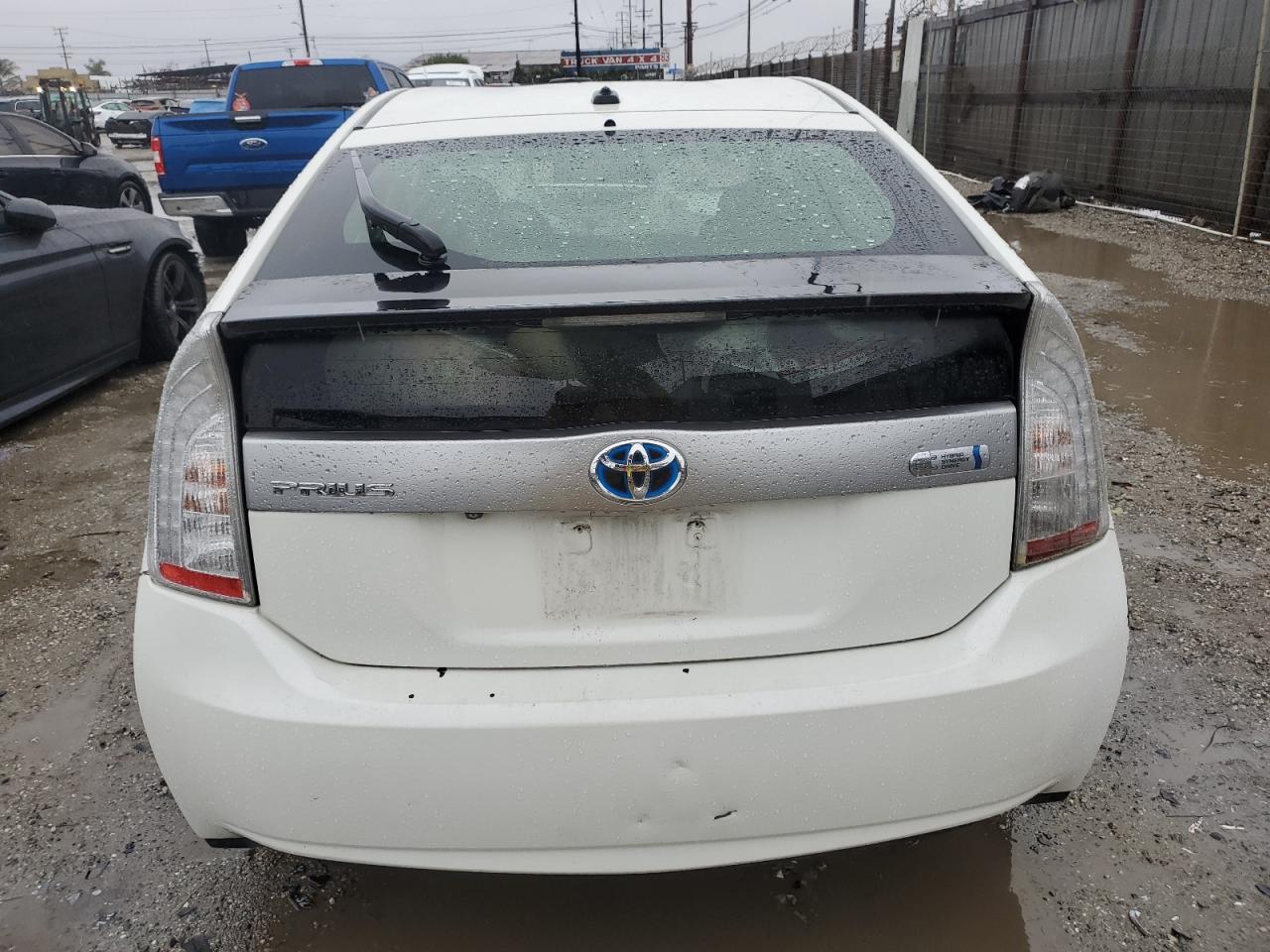 2013 Toyota Prius - Image 6