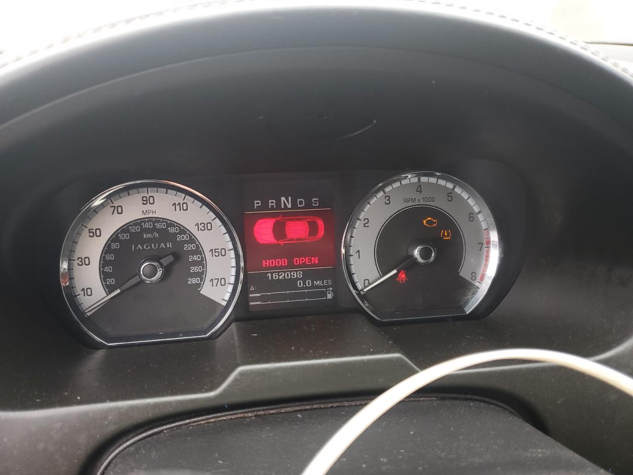2010 Jaguar XF - Image 9