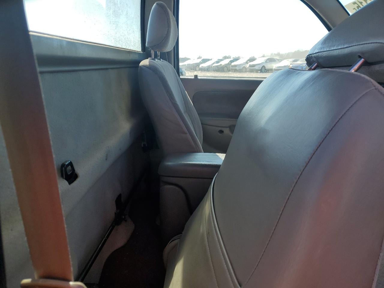 2001 Toyota Tacoma - Image 10
