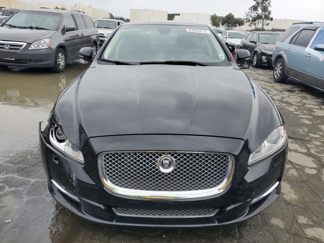 2011 Jaguar XJ - Image 5