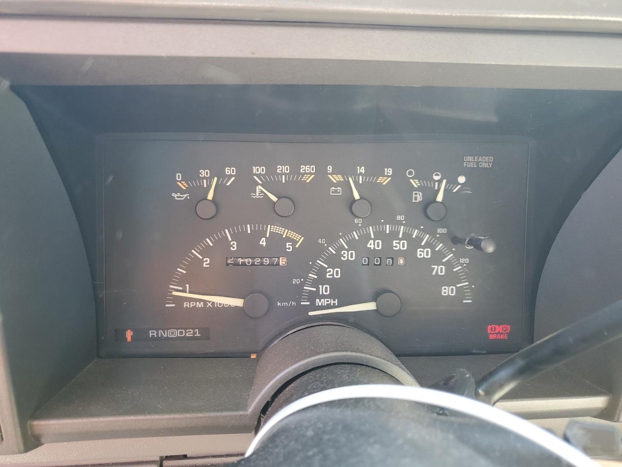 1993 Chevrolet GMT-400 - Image 9