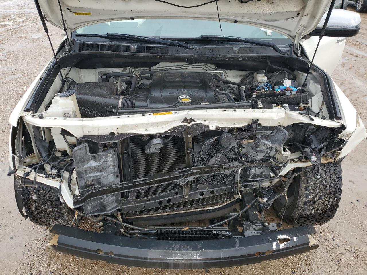 2015 Toyota Sequoia - Image 12