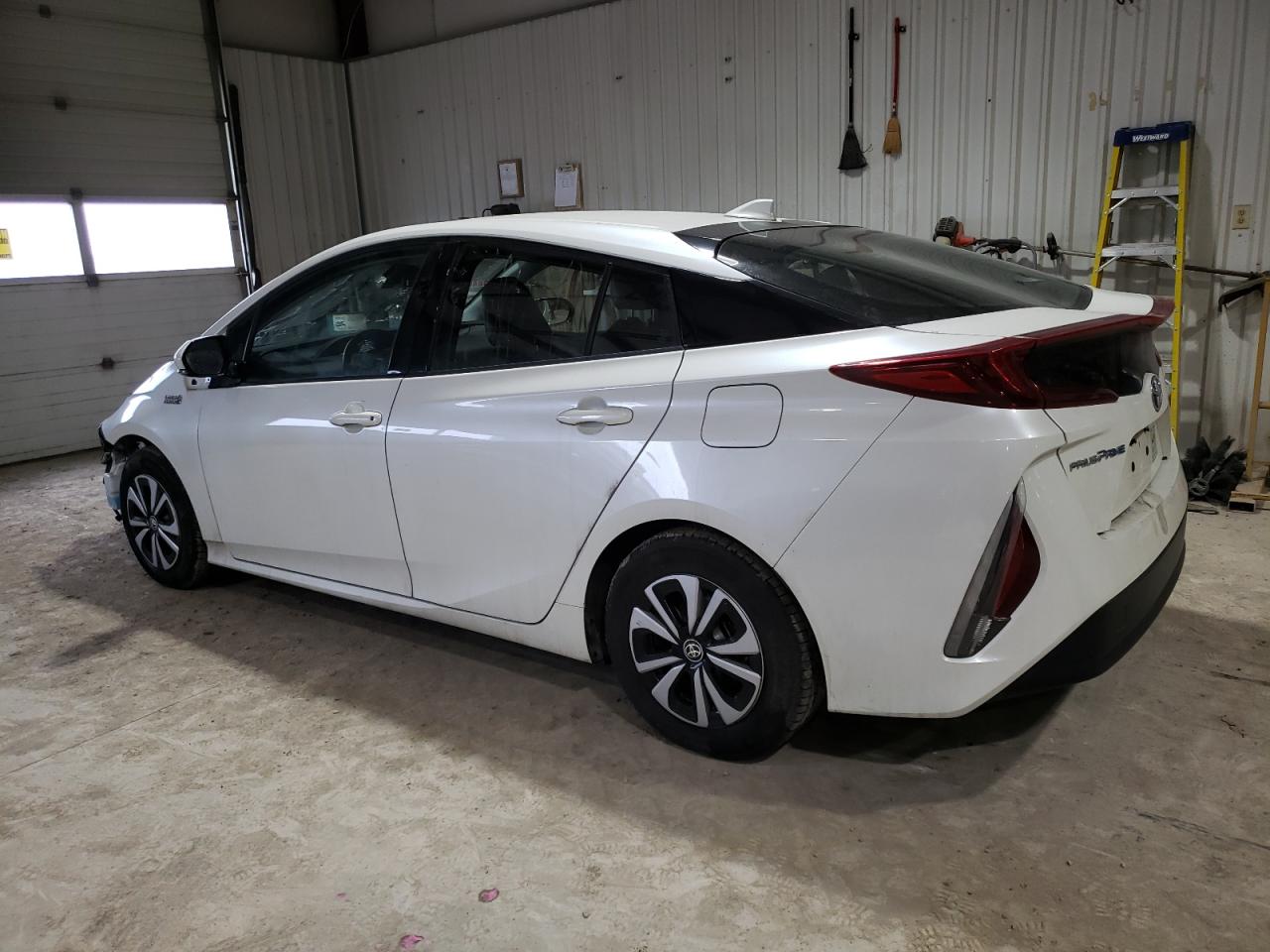2018 Toyota Prius - Image 2