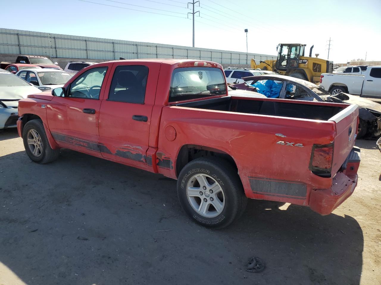 2011 Dodge Dakota - Image 2