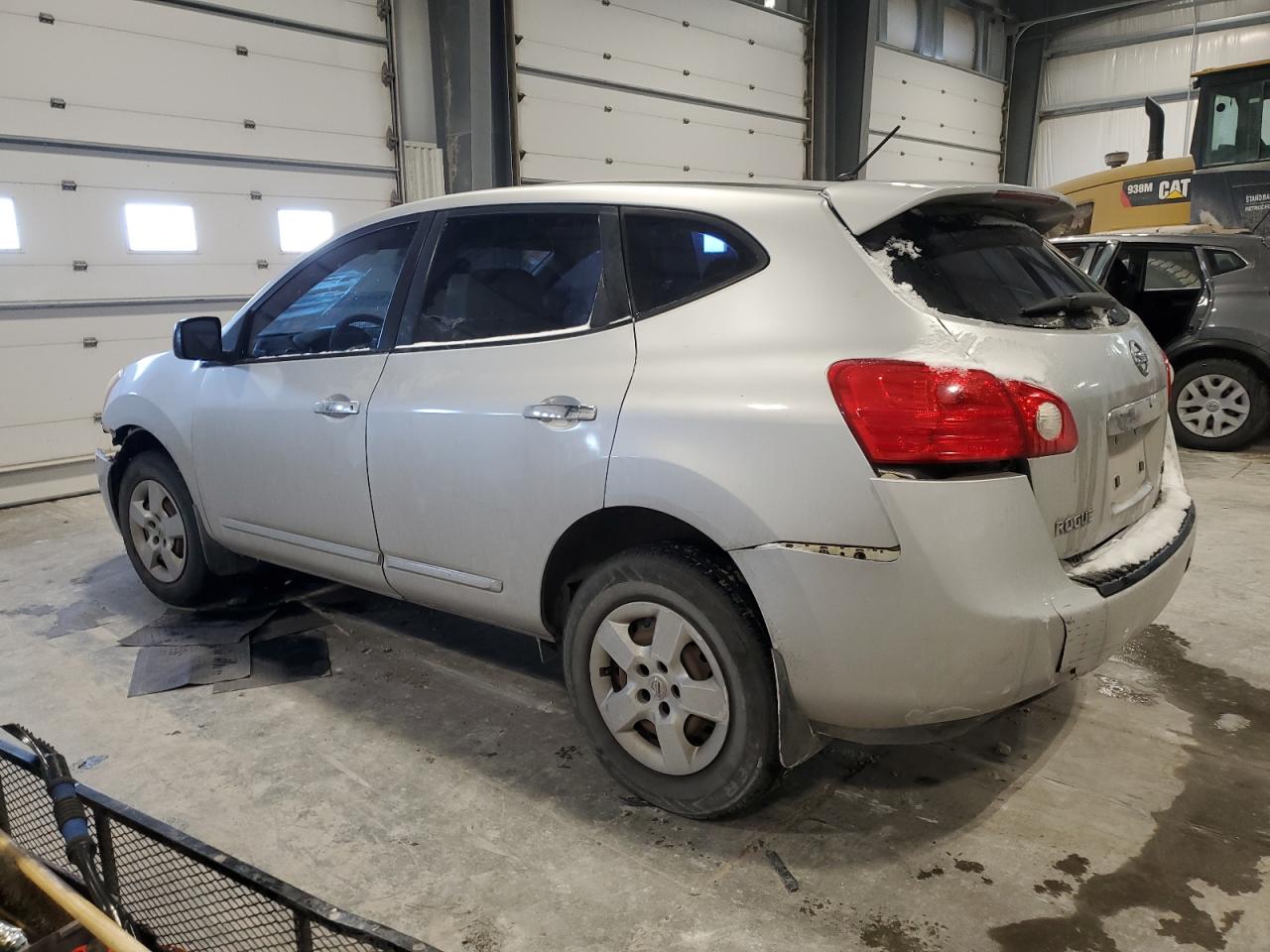 2011 Nissan Rogue - Image 2
