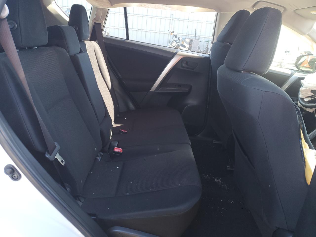 2015 Toyota RAV 4 - Image 11