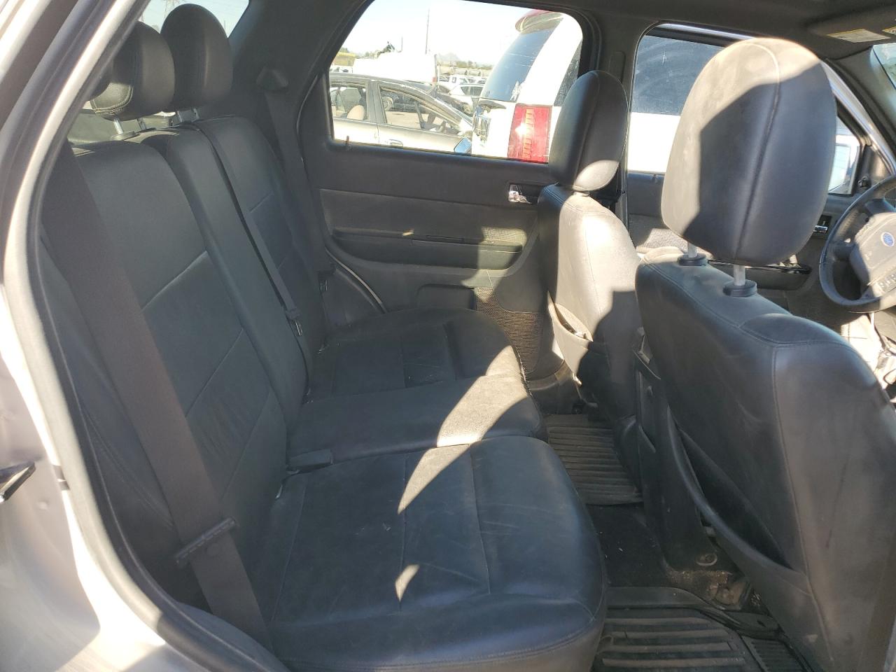 2010 Ford Escape - Image 10
