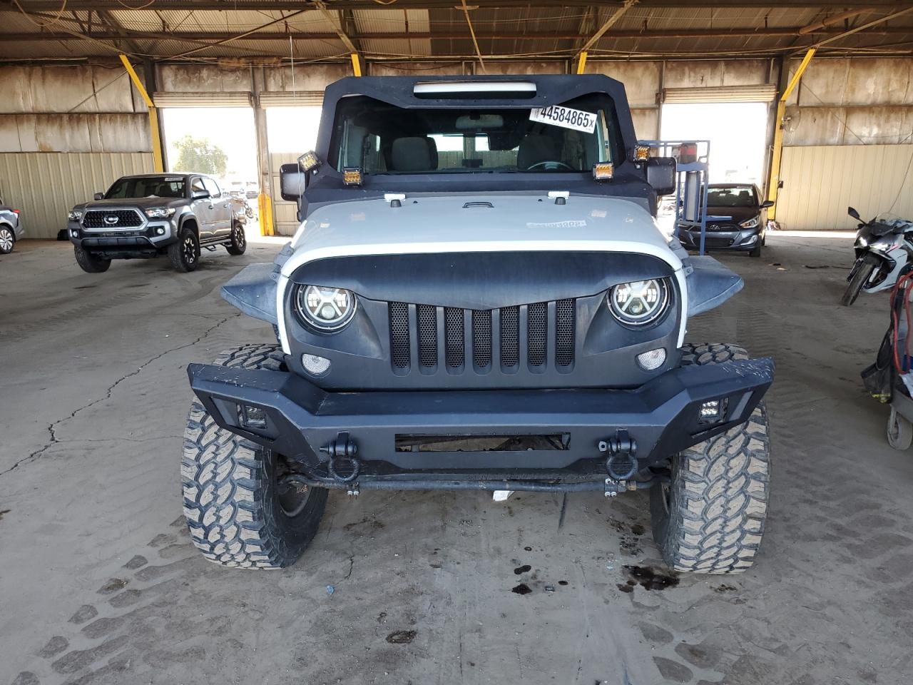 2017 Jeep Wrangler - Image 5