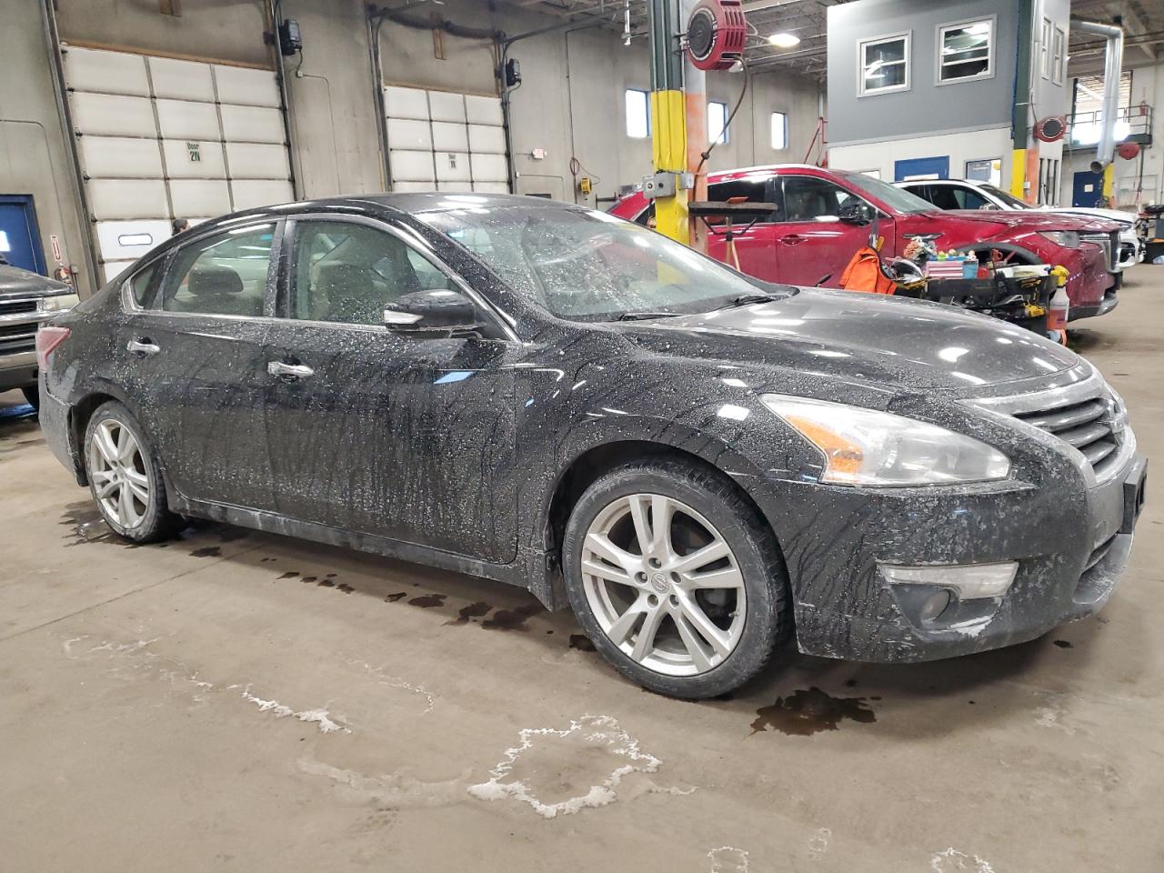 2013 Nissan Altima - Image 4