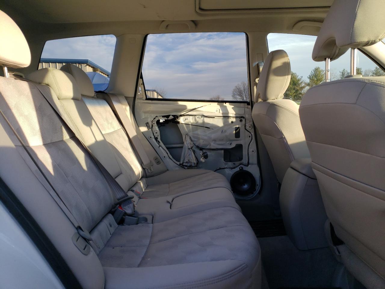 2010 Subaru Forester - Image 10