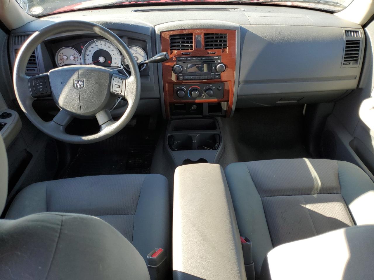 2005 Dodge Dakota - Image 8