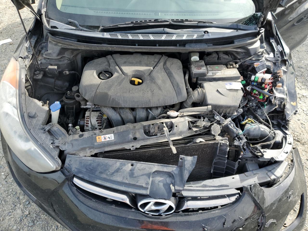 2012 Hyundai Elantra - Image 11