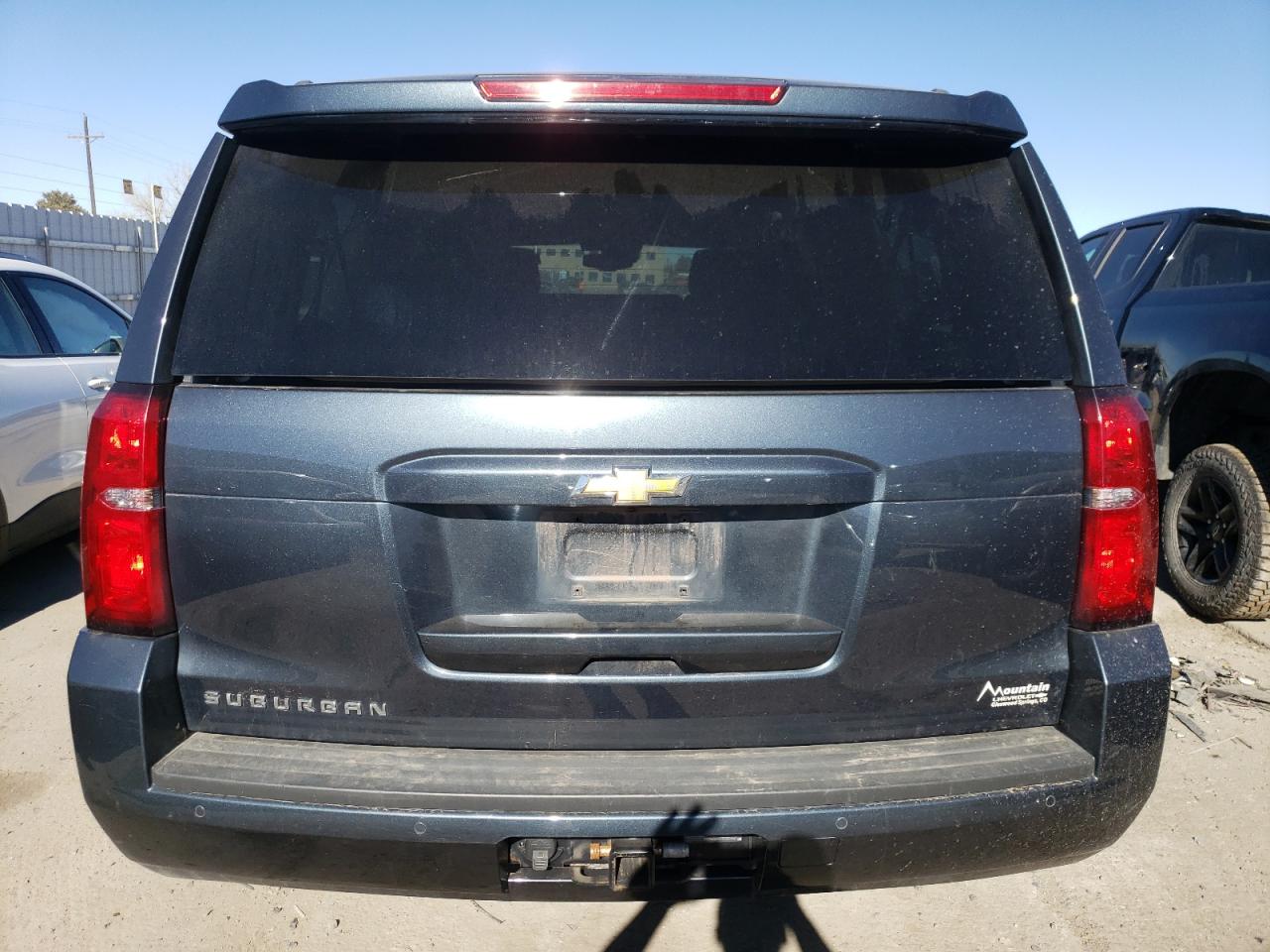 2019 Chevrolet Suburban - Image 6