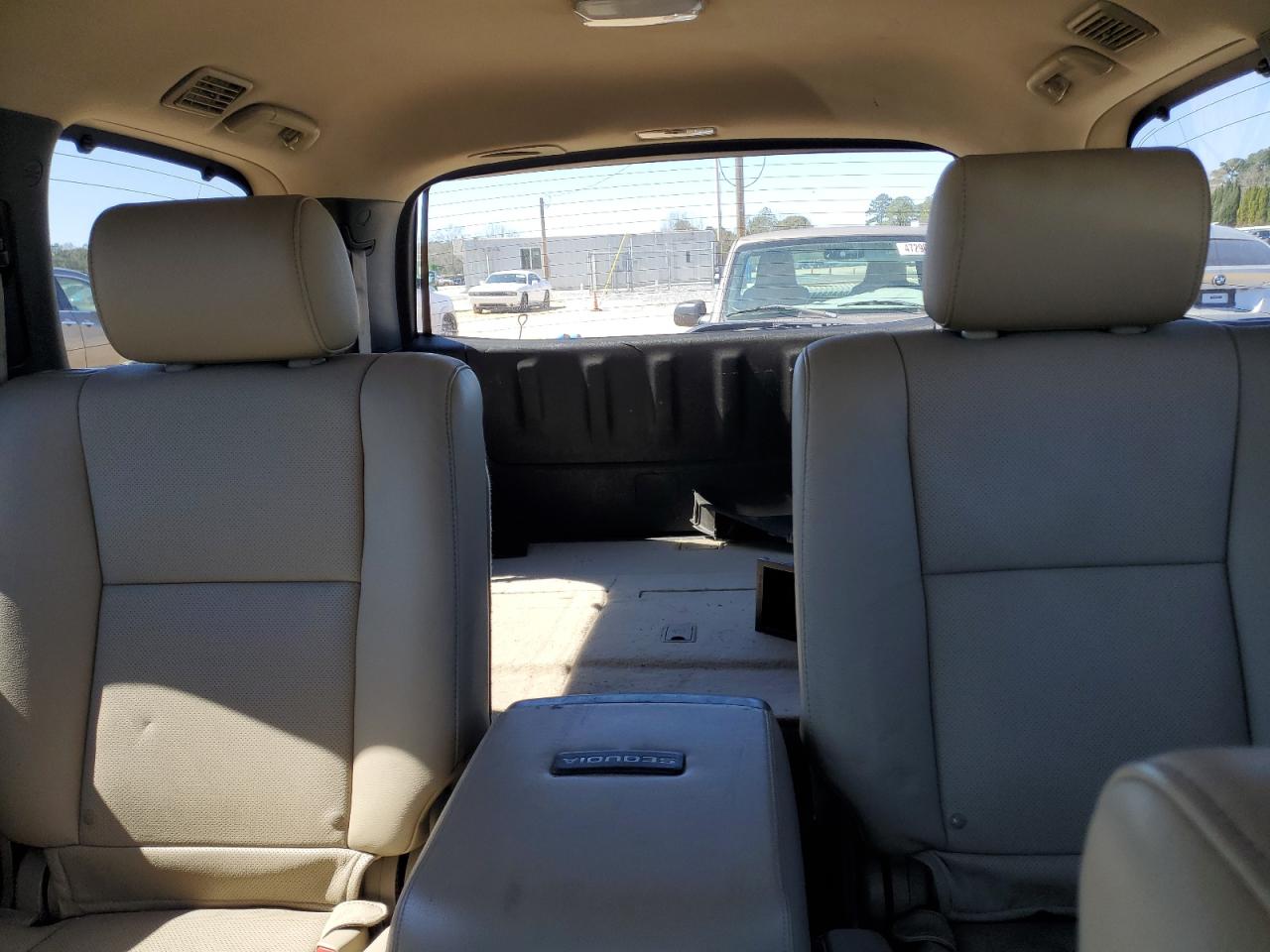 2011 Toyota Sequoia - Image 10