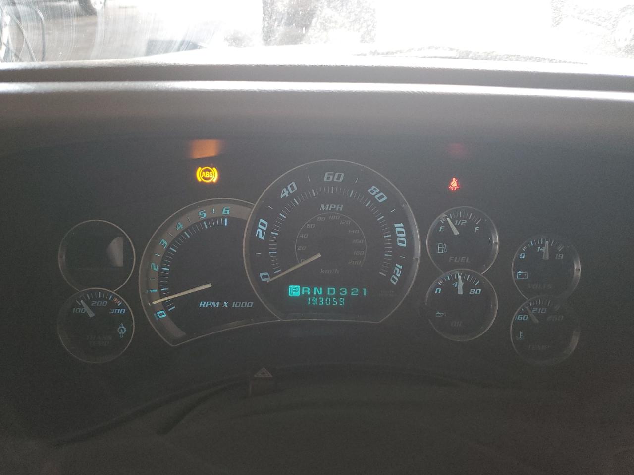 2001 GMC Yukon - Image 9