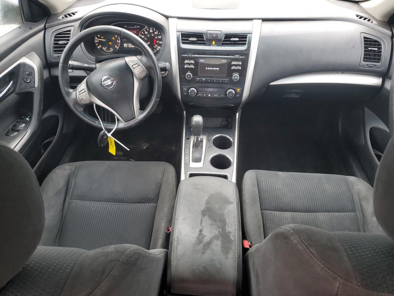 2015 Nissan Altima - Image 8