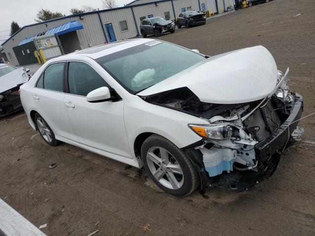 TOYOTA CAMRY 2014 White