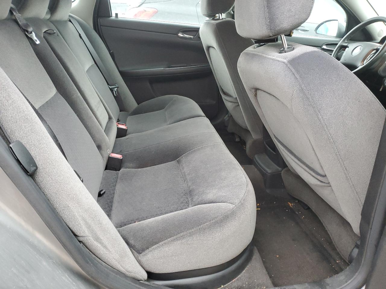2006 Chevrolet Impala - Image 10