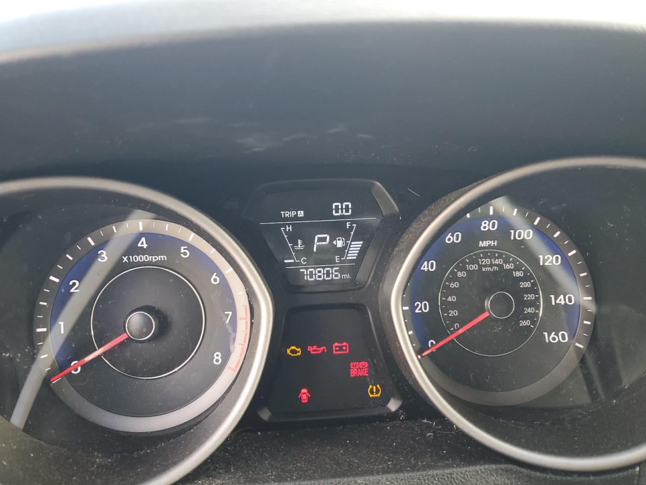 2015 Hyundai Elantra - Image 9