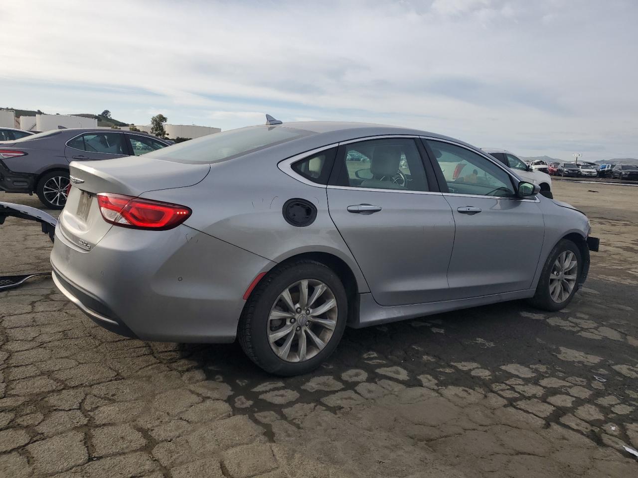 2015 Chrysler 200 - Image 3