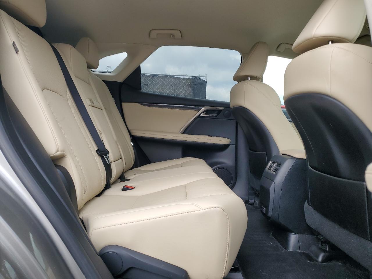 2022 Lexus RX - Image 11