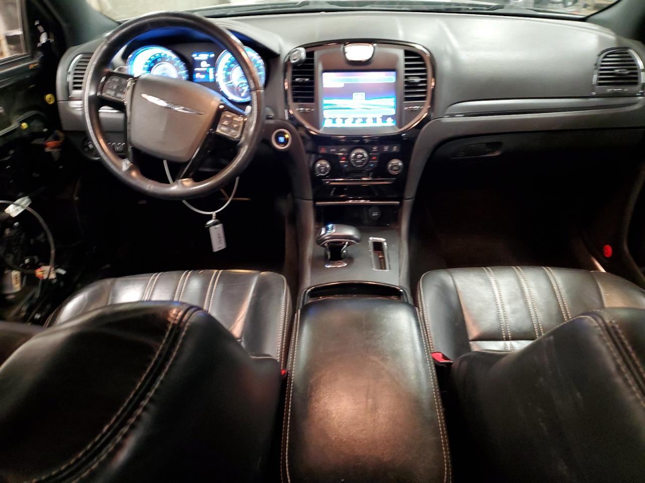 2014 Chrysler 300 - Image 8