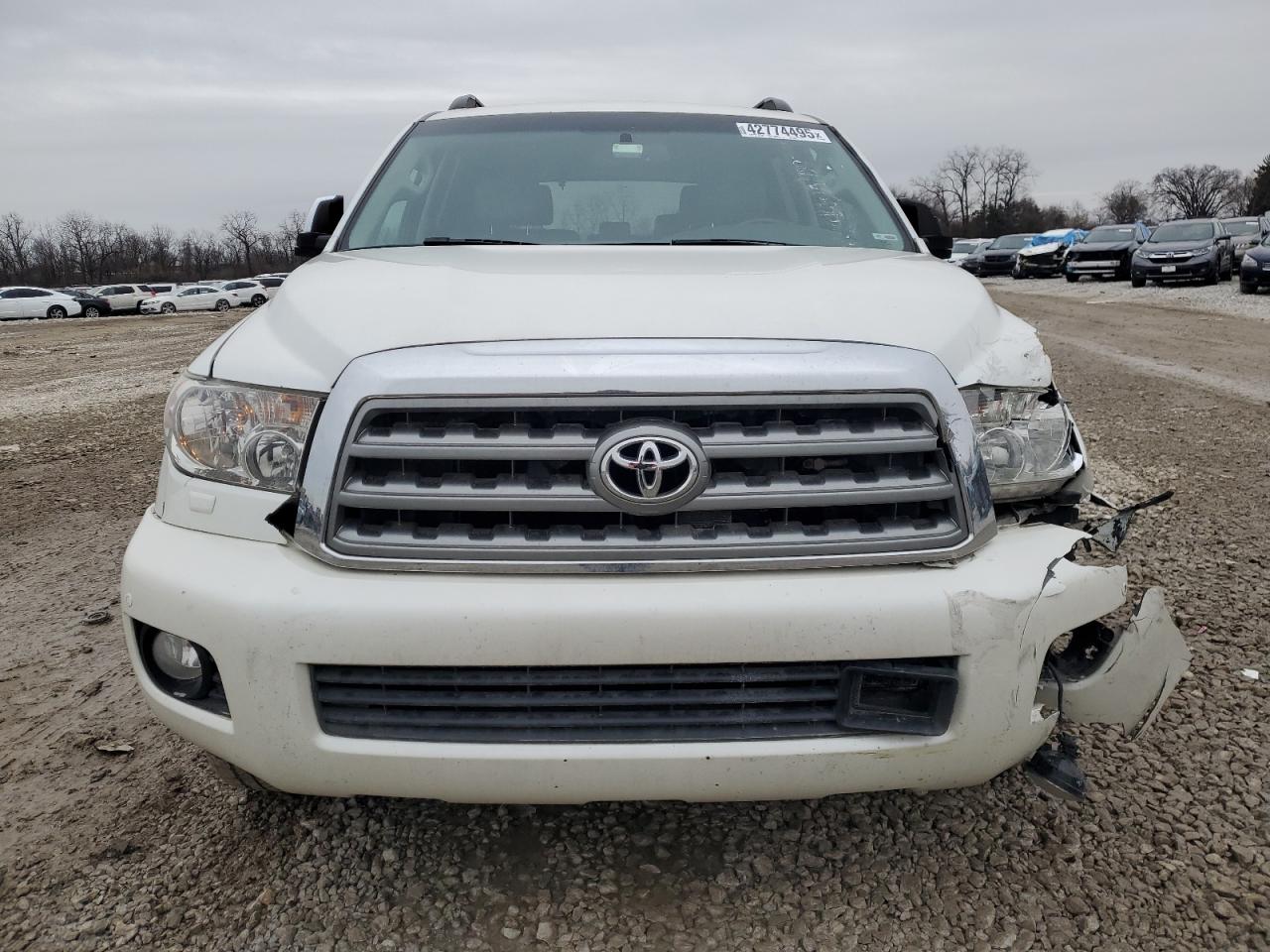 2015 Toyota Sequoia - Image 5
