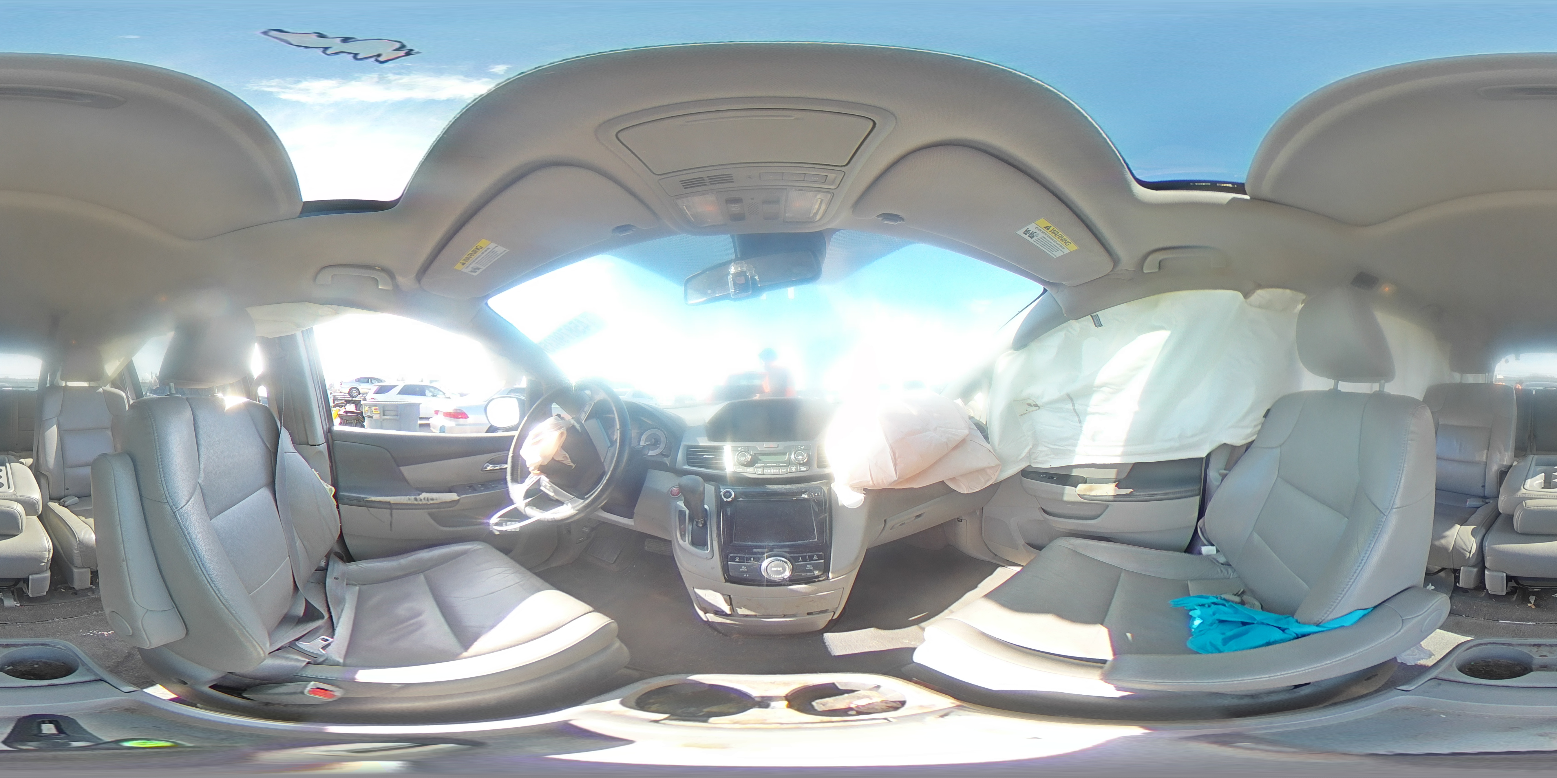 2015 Honda Odyssey - Image 13