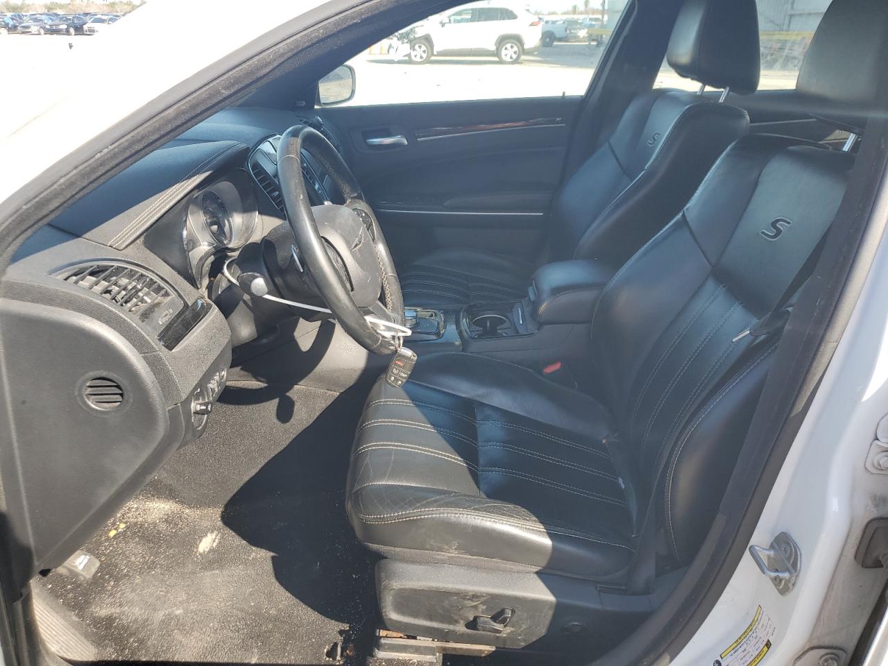 2019 Chrysler 300 - Image 7