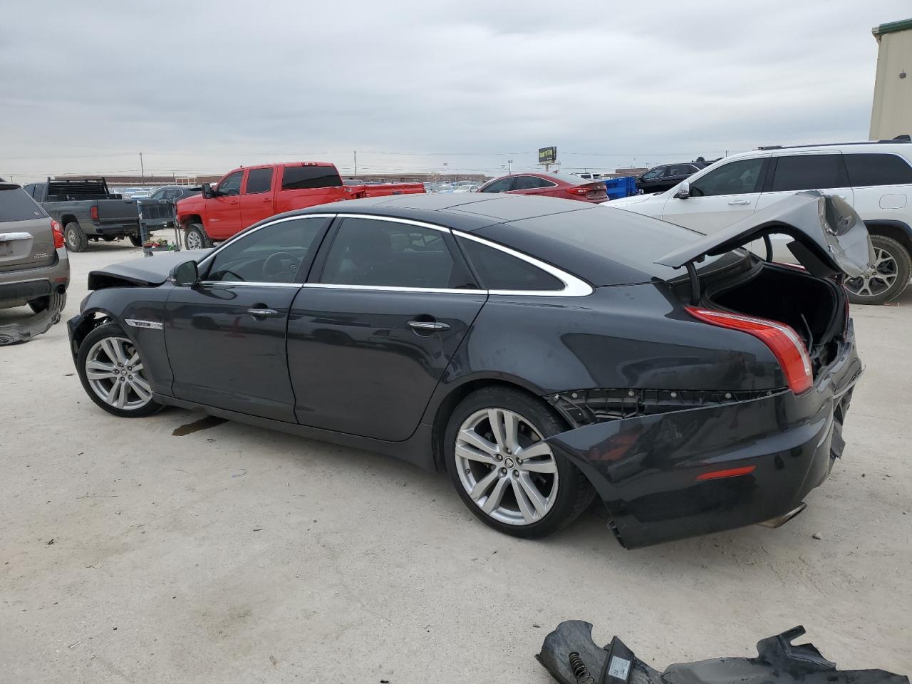 2012 Jaguar XJ - Image 2