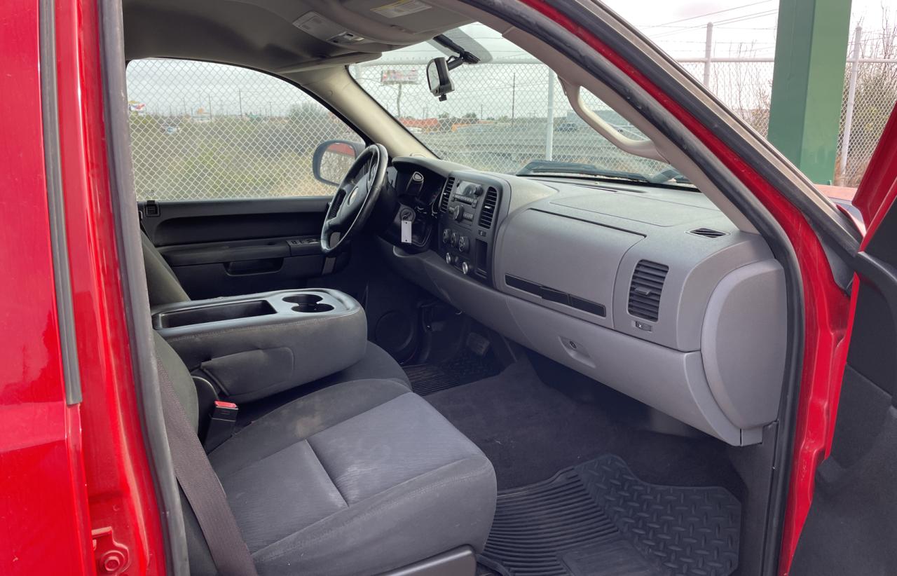 2010 Chevrolet Silverado - Image 5