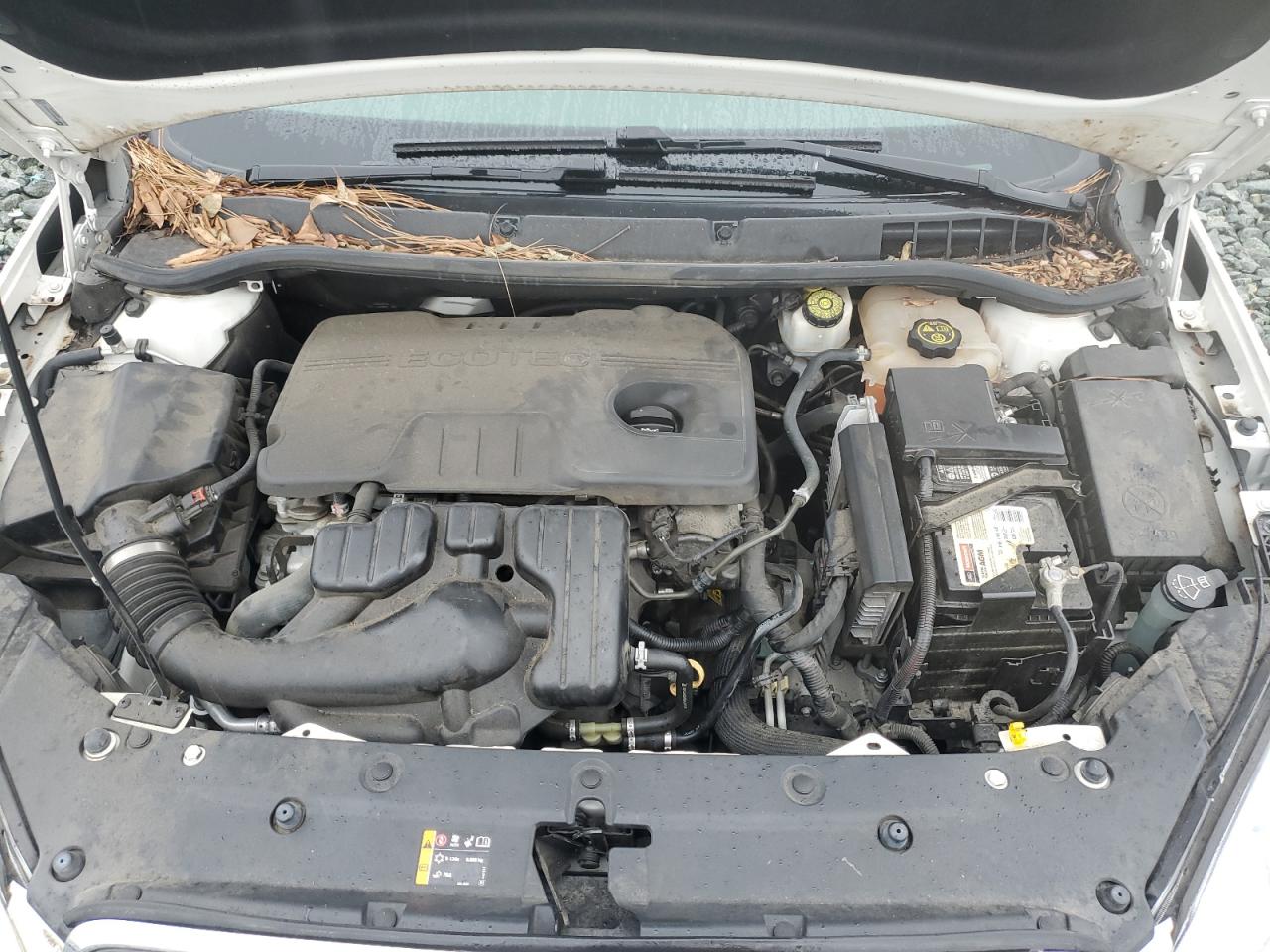2012 Buick Verano - Image 11