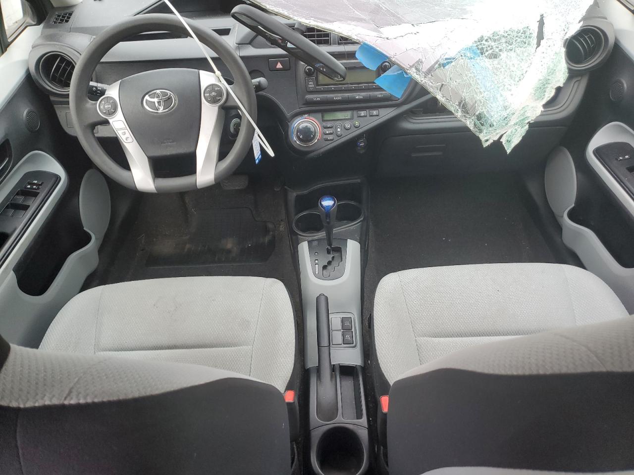 2014 Toyota Prius - Image 8