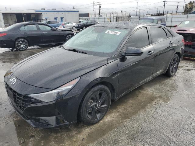  HYUNDAI ELANTRA 2022 Чорний