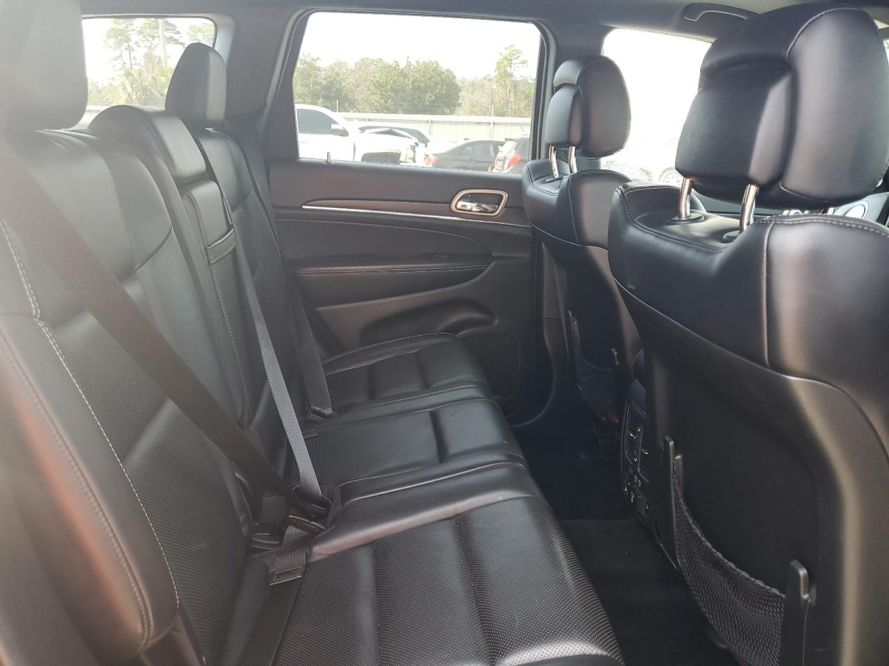 2014 Jeep Grand Cherokee - Image 11