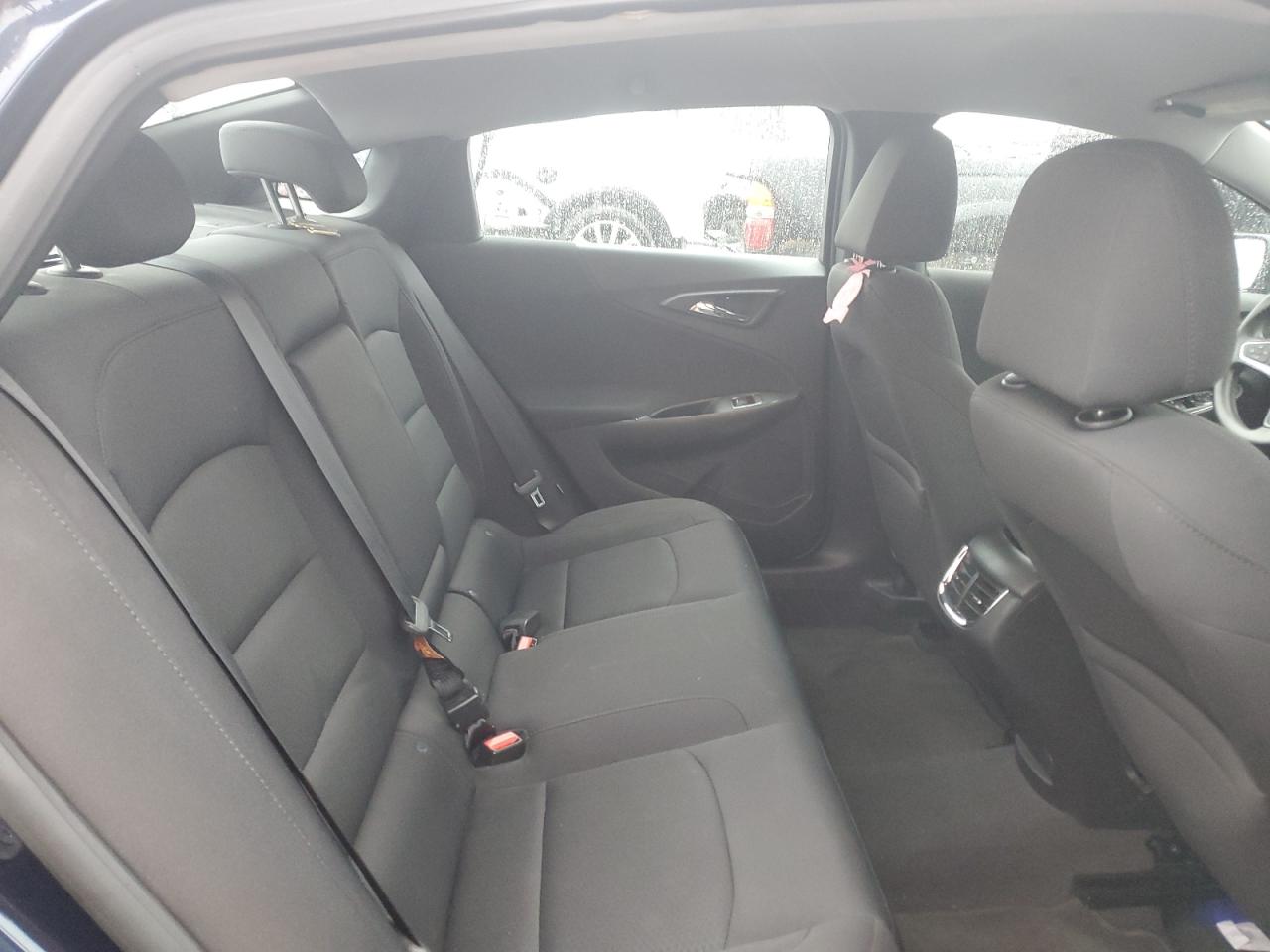 2016 Chevrolet Malibu - Image 12