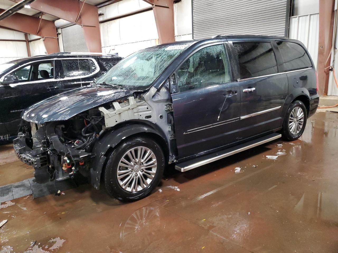 2014 Chrysler Town & Country - Image 1