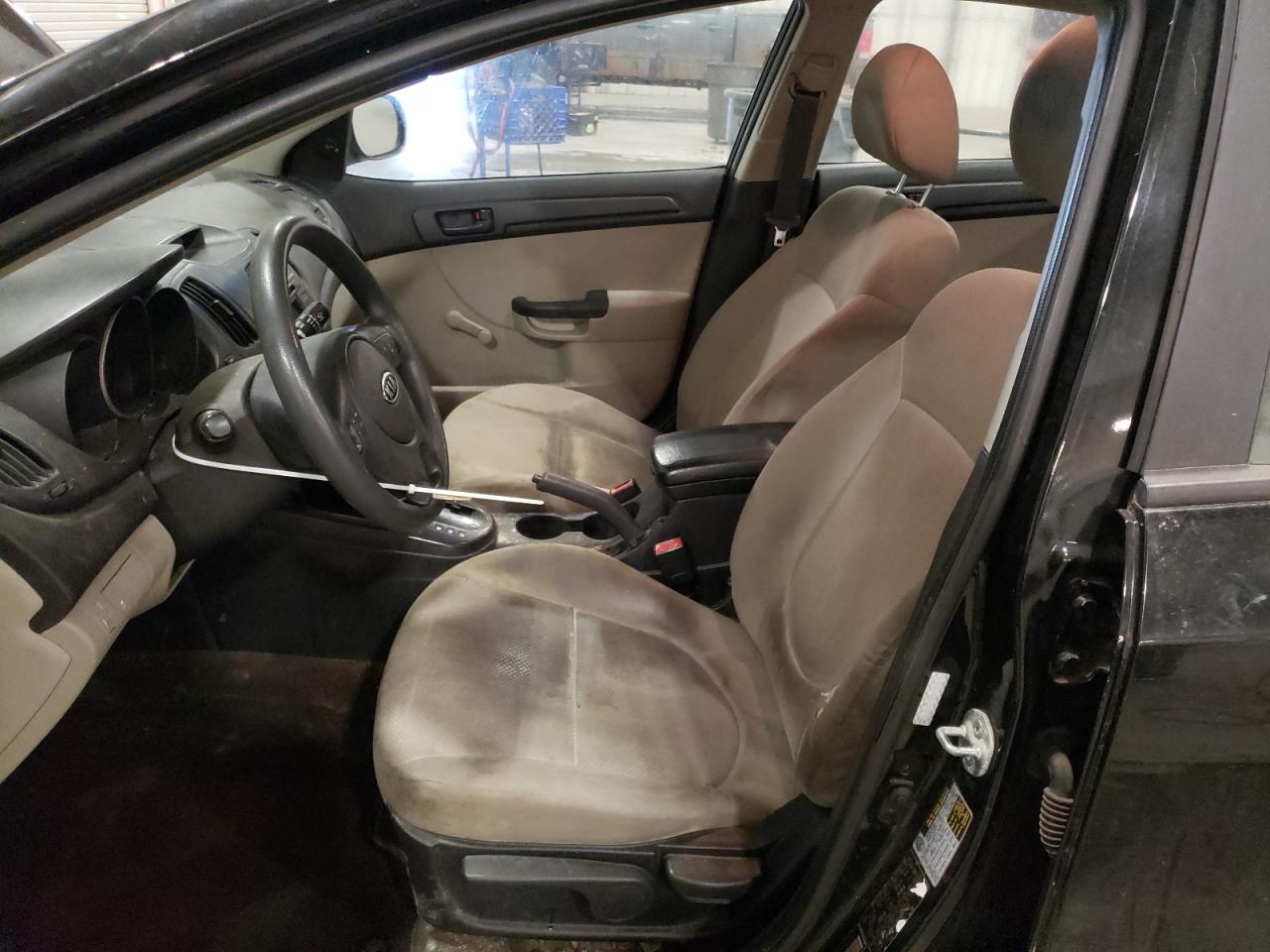 2010 Kia Forte - Image 7