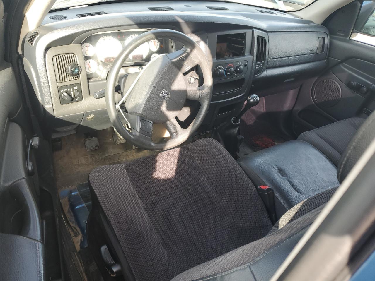 2004 Dodge RAM - Image 8