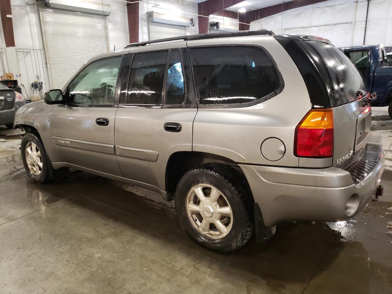 2005 GMC Envoy - Image 2