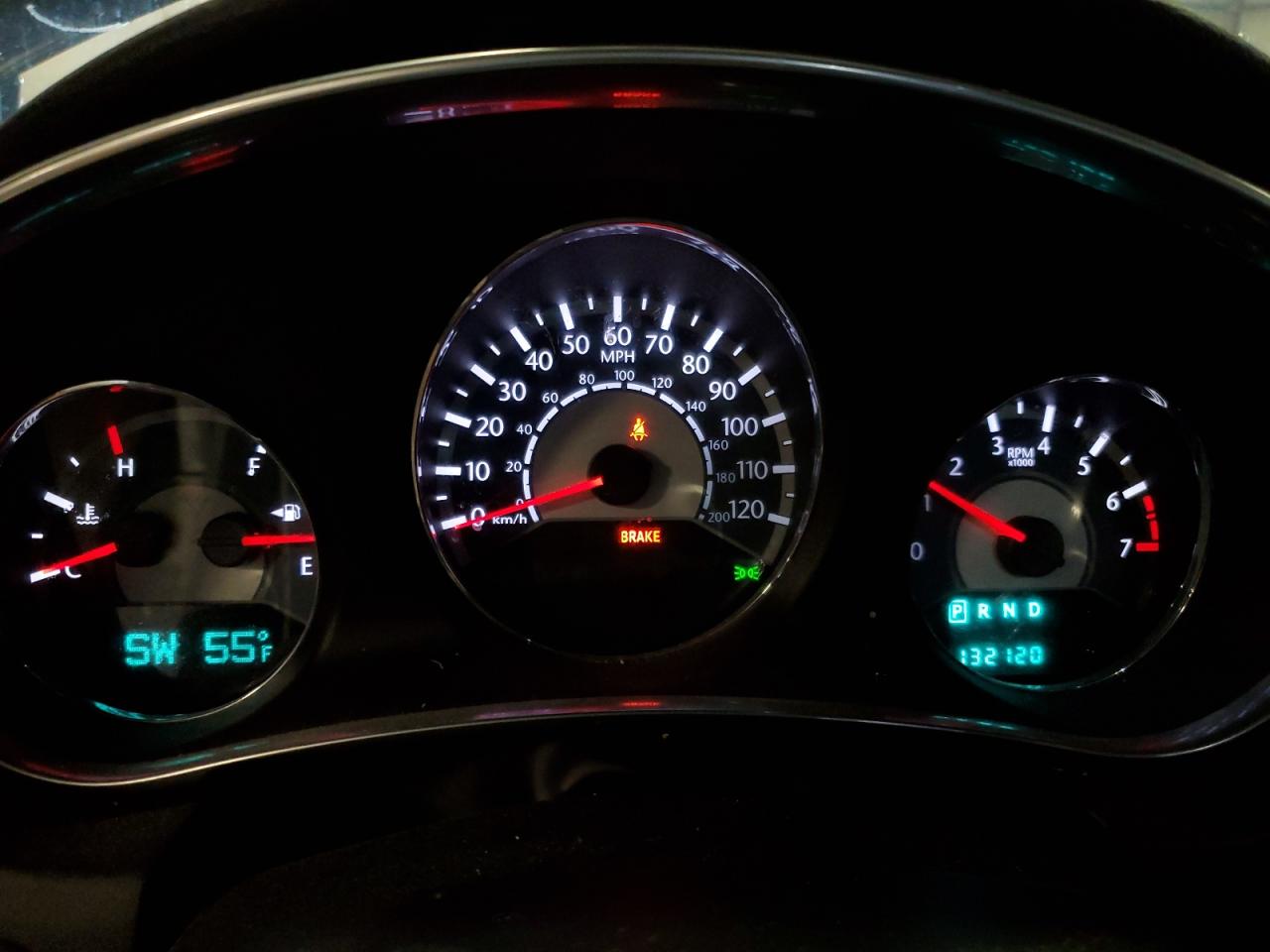 2012 Chrysler 200 - Image 9