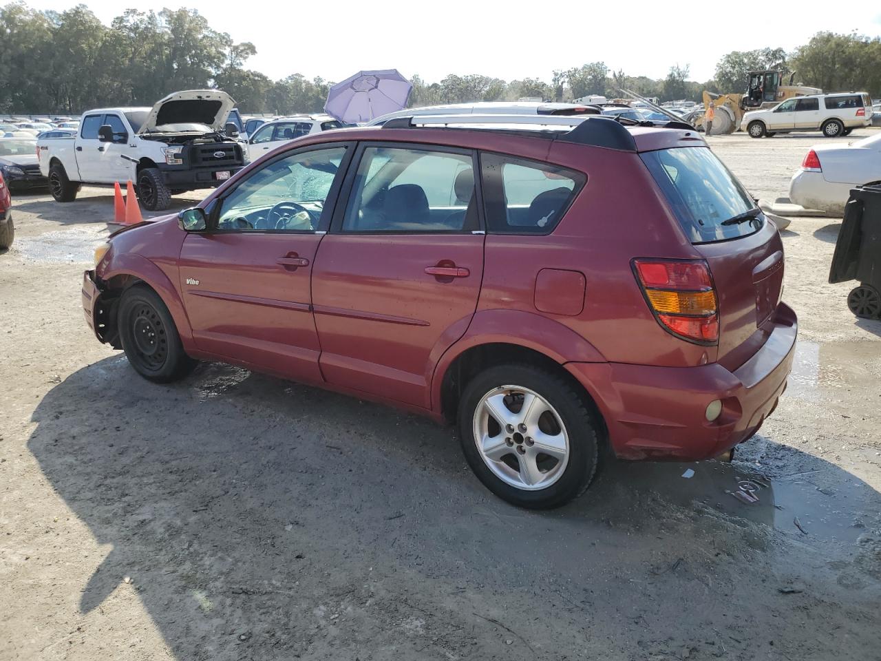 2004 Pontiac Vibe - Image 2