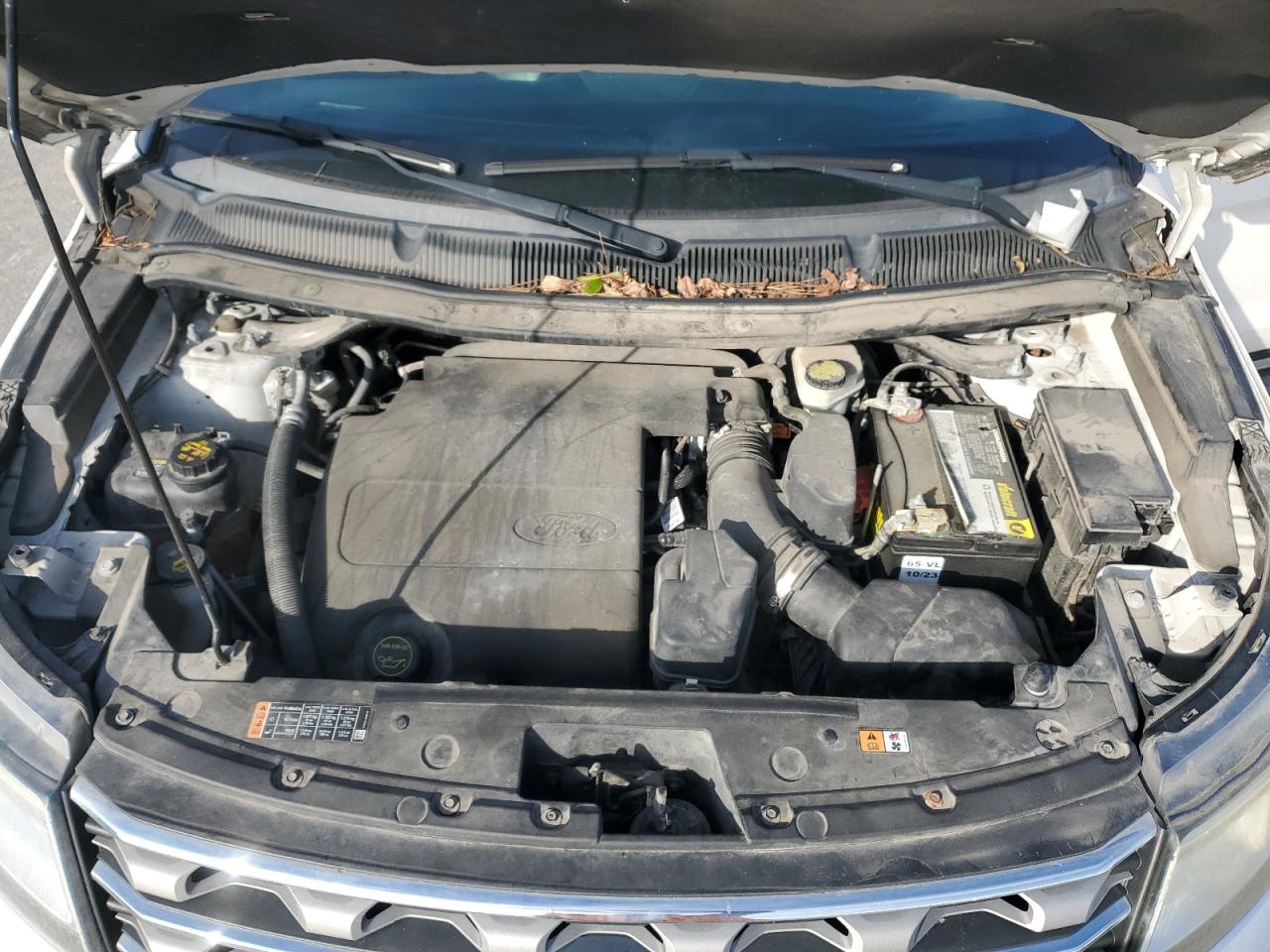 2017 Ford Explorer - Image 12