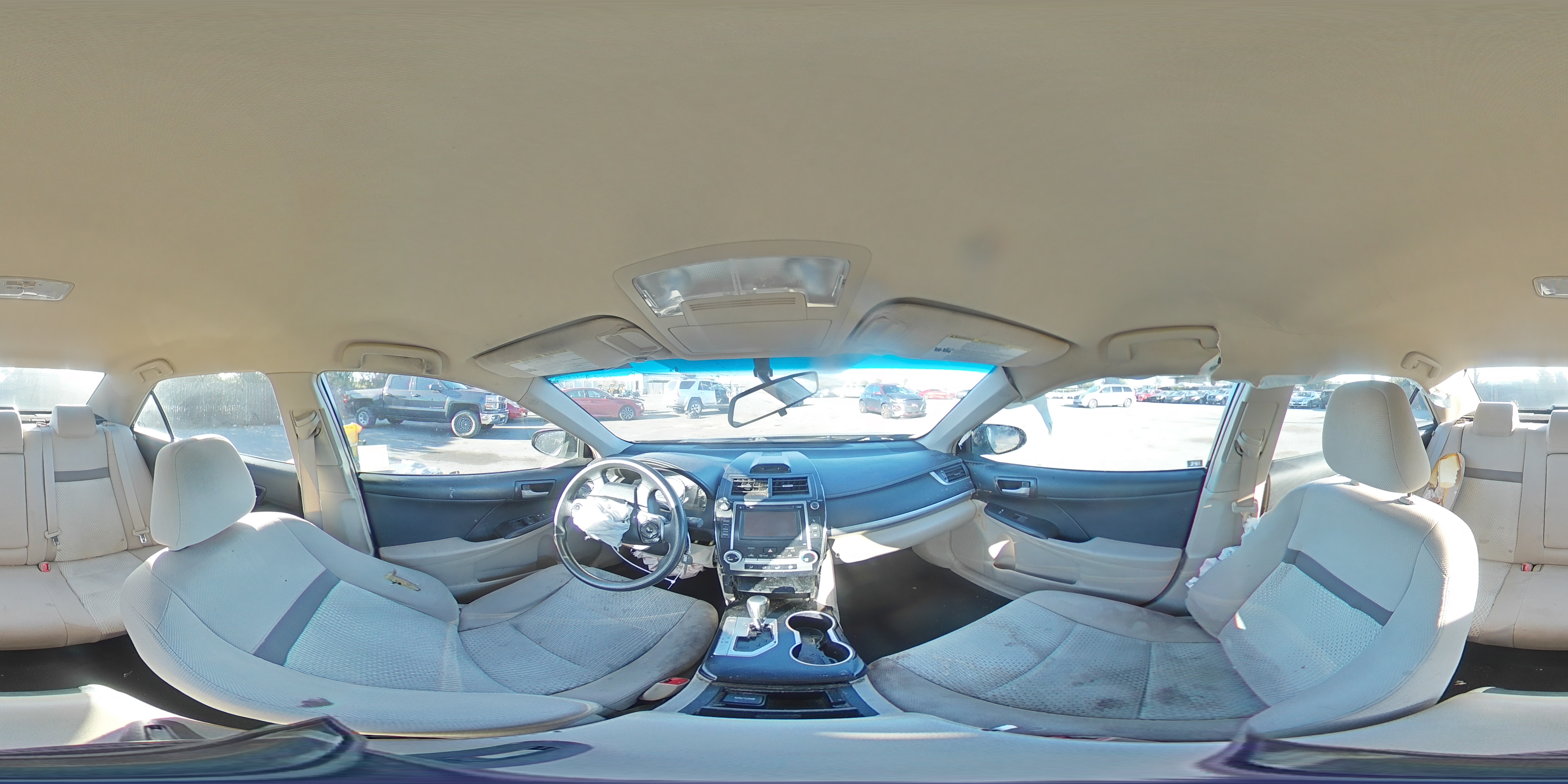 2013 Toyota Camry - Image 12