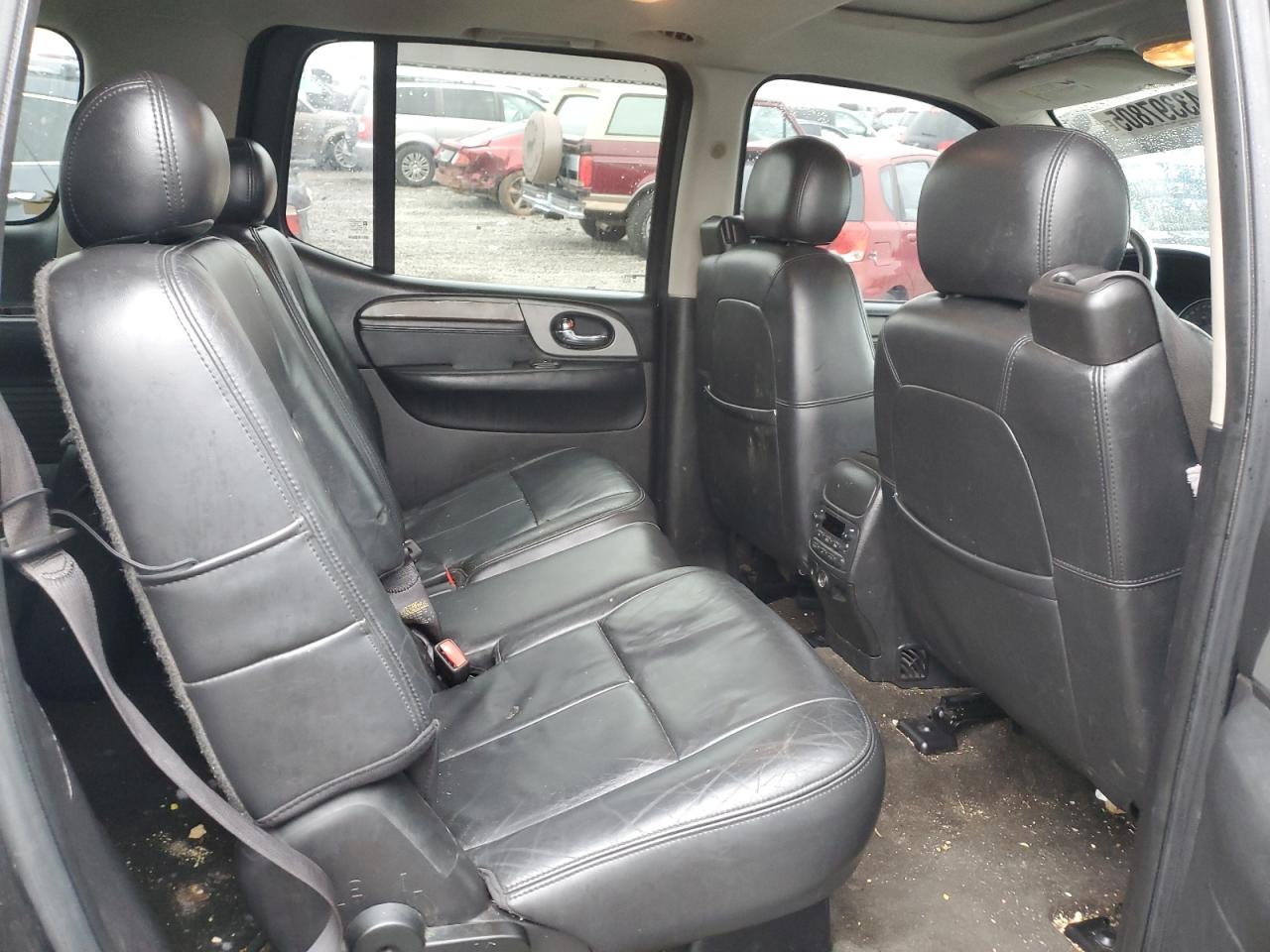 2005 GMC Envoy - Image 10