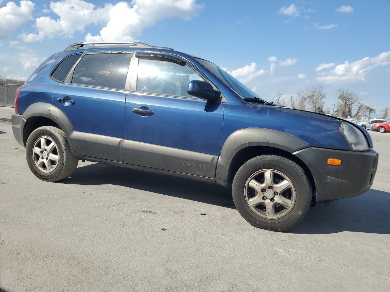 2005 Hyundai Tucson - Image 4
