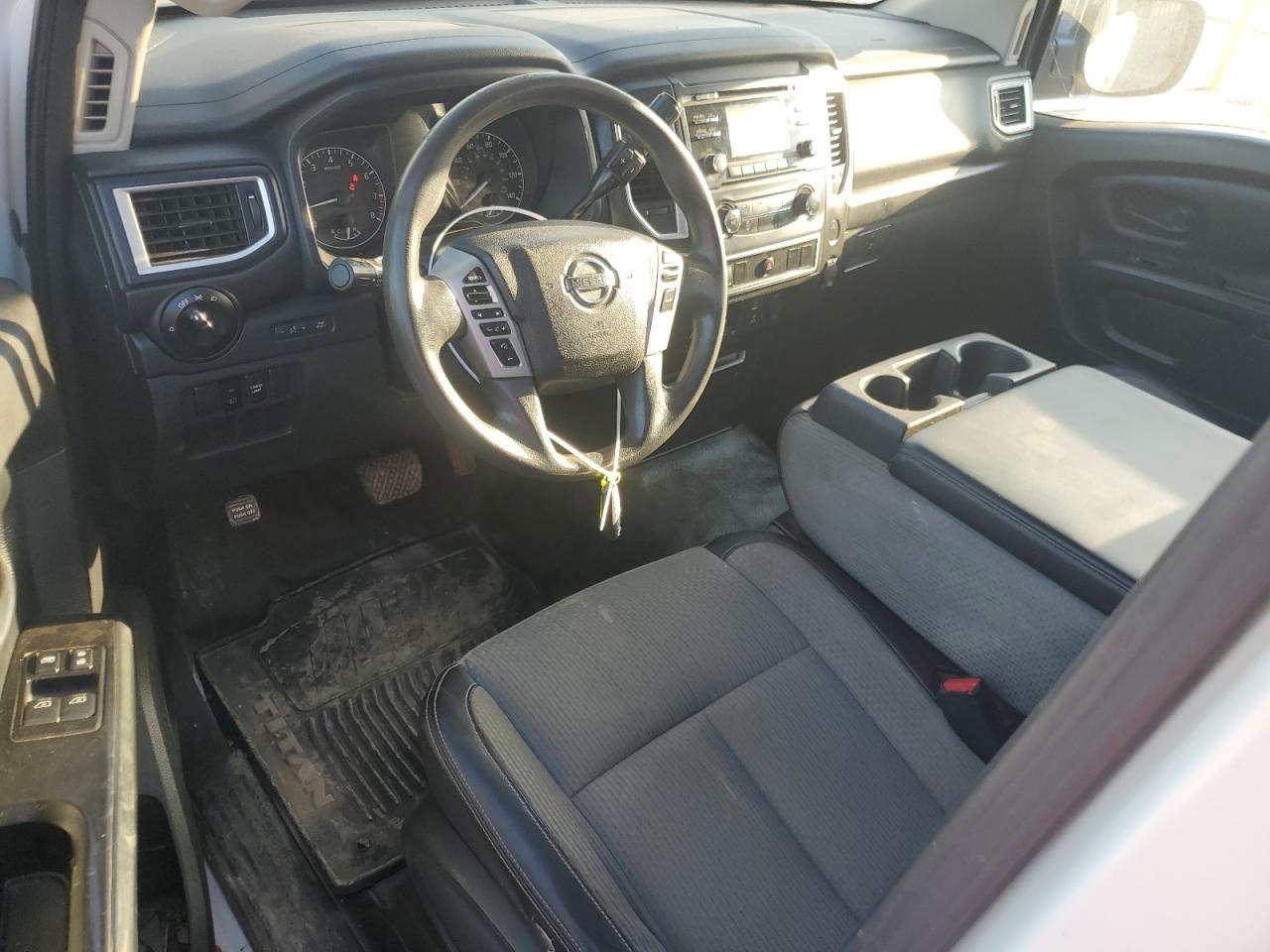 2017 Nissan Titan - Image 8