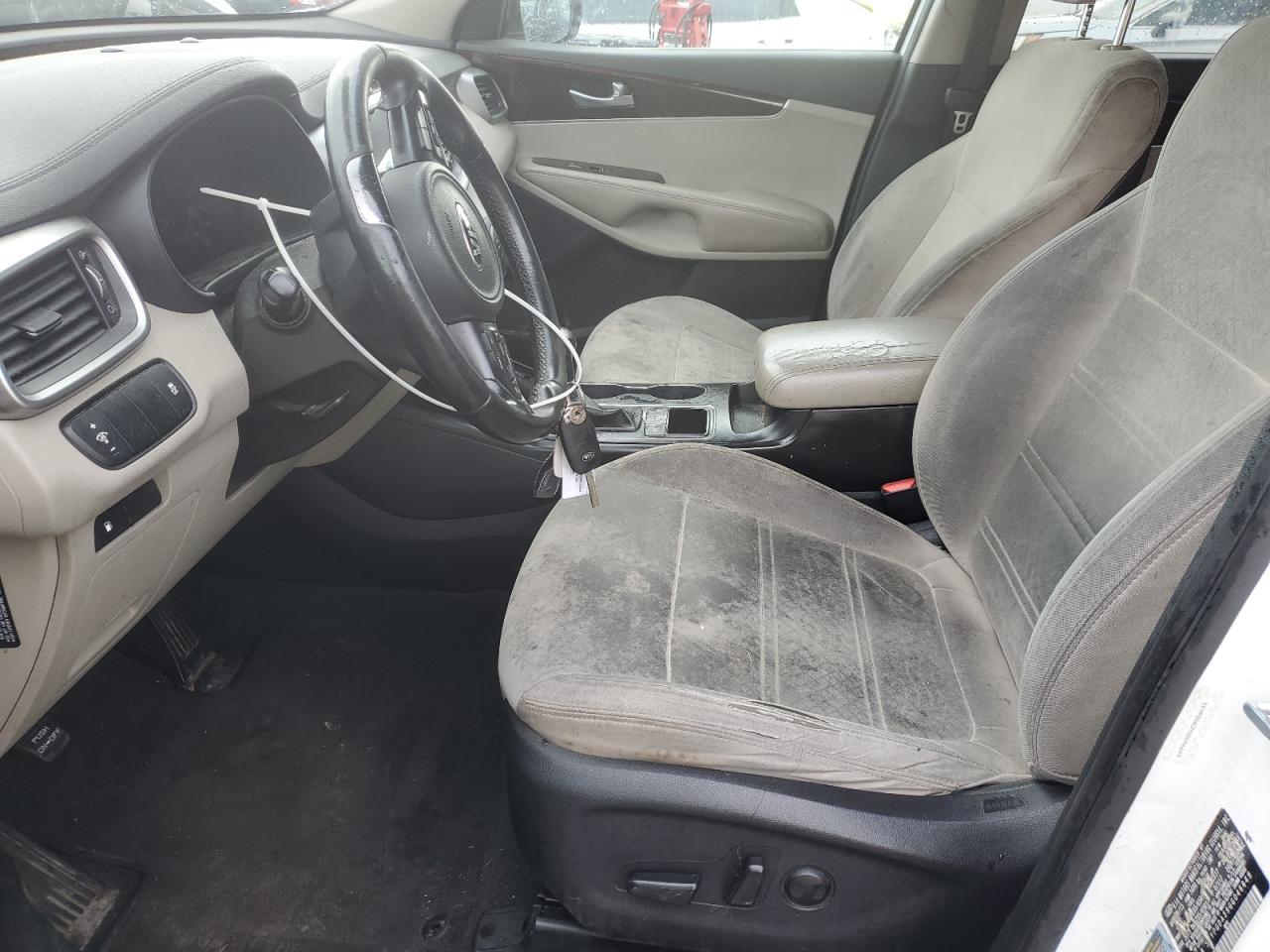2016 Kia Sorento - Image 7