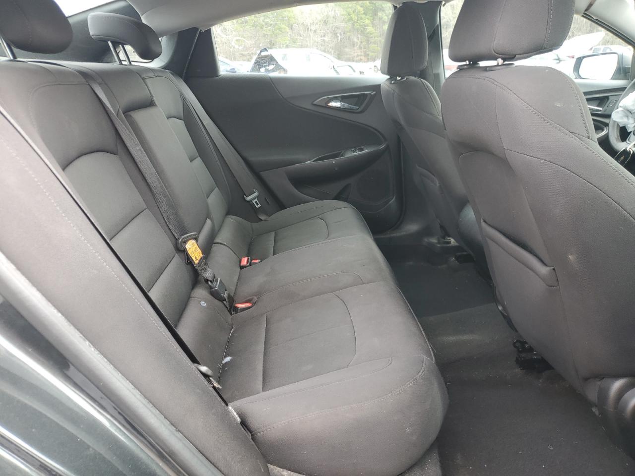 2017 Chevrolet Malibu - Image 11